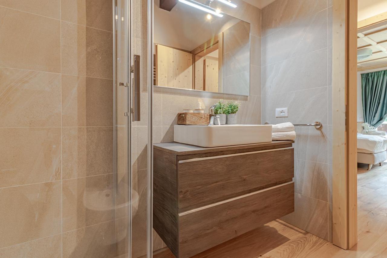 Suite Italy Pinzolo Due Giustino 外观 照片