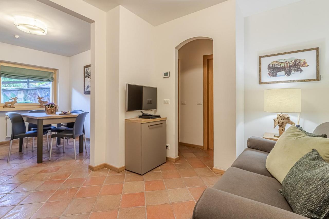 Suite Italy Pinzolo Due Giustino 外观 照片