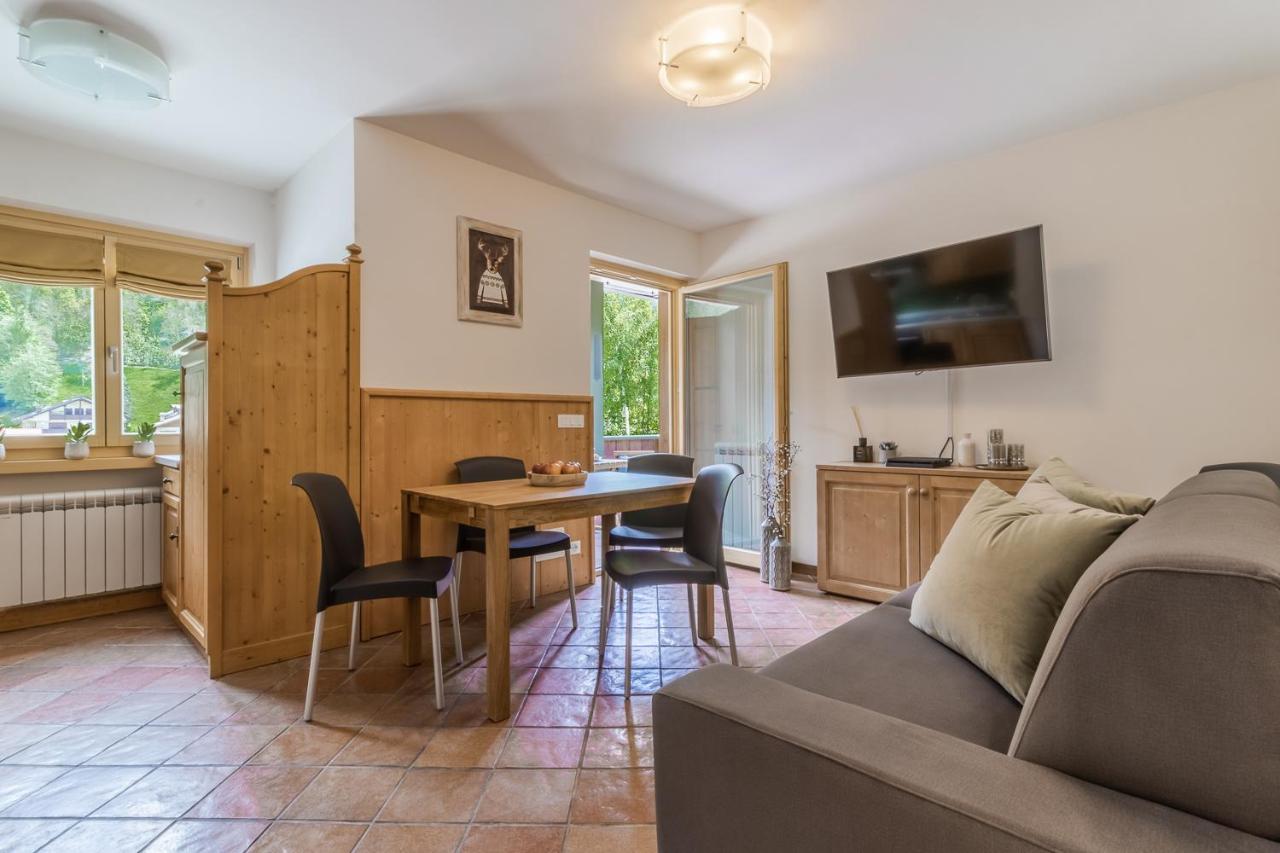 Suite Italy Pinzolo Due Giustino 外观 照片