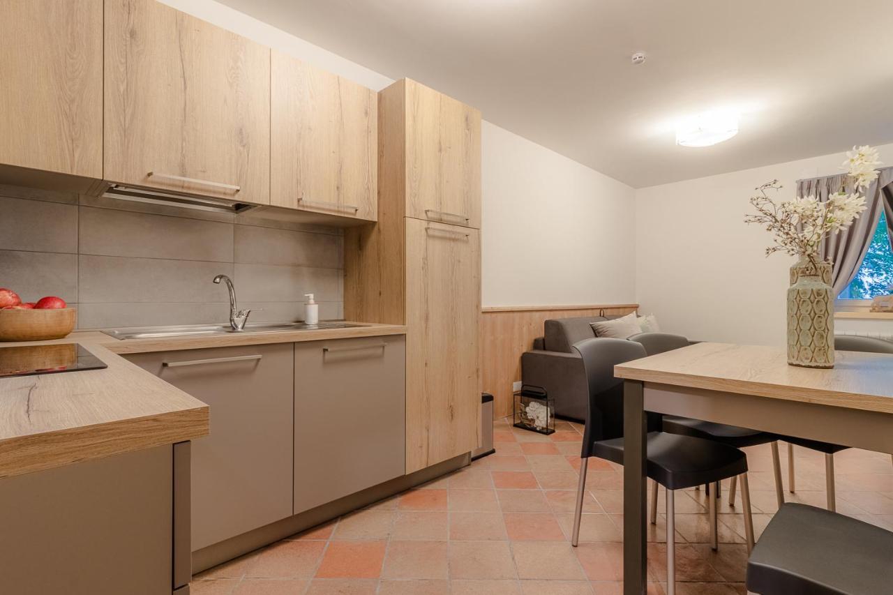 Suite Italy Pinzolo Due Giustino 外观 照片